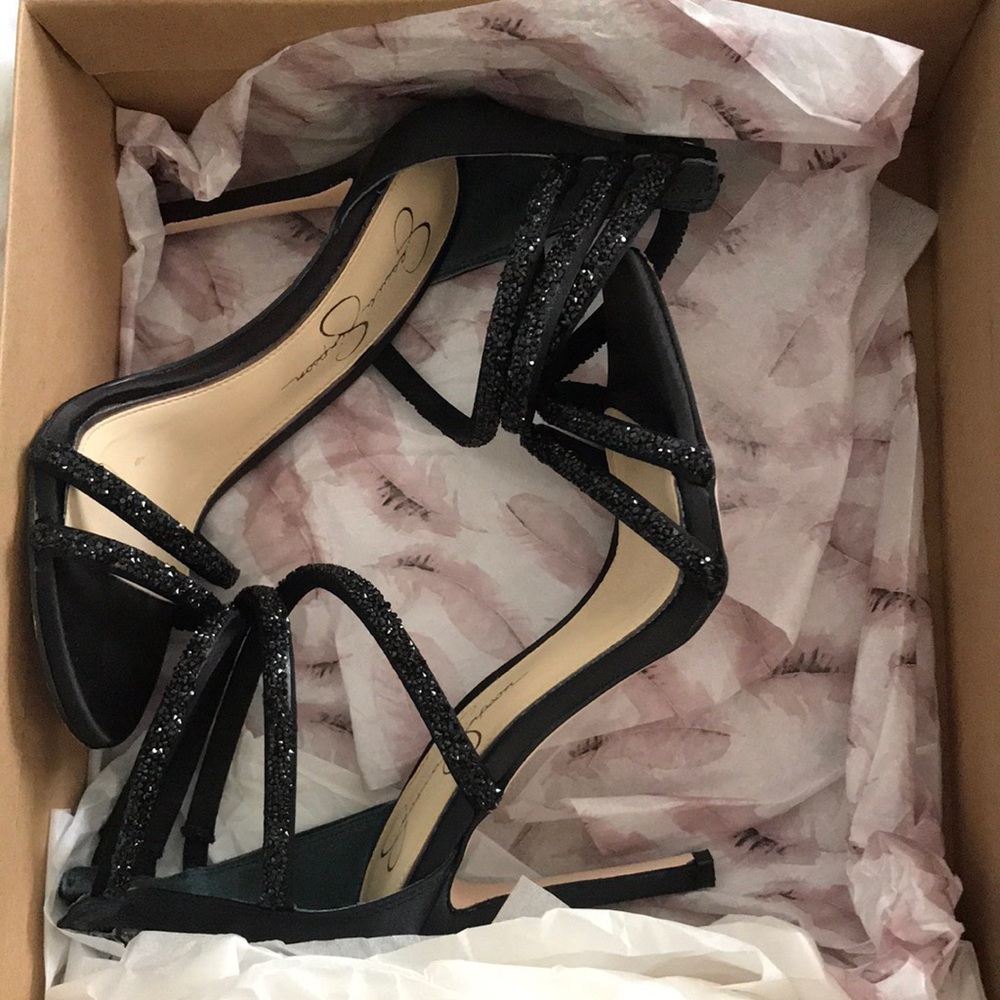 Jessica Simpson black strapping heel
